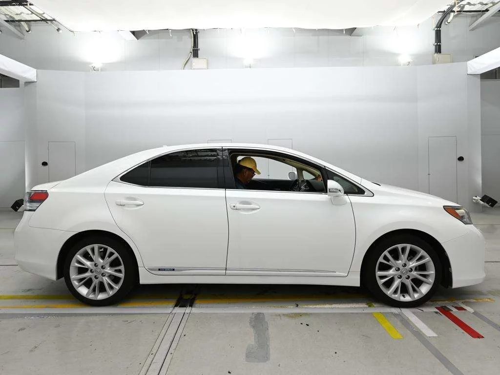 Lexus HS250h  с аукциона в Японии