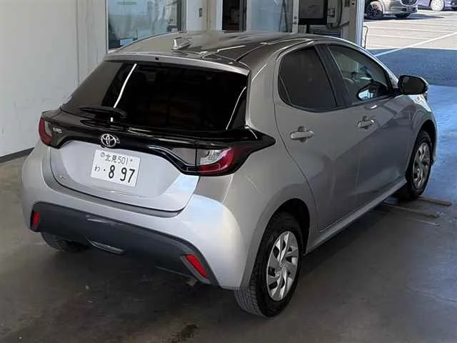 Toyota Yaris  с аукциона в Японии