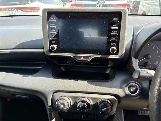 Toyota Yaris  с аукциона в Японии