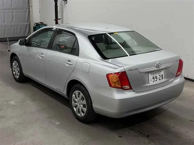 Toyota Corolla Axio  с аукциона в Японии