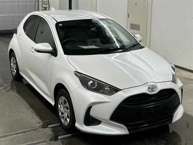 Toyota Yaris  с аукциона в Японии
