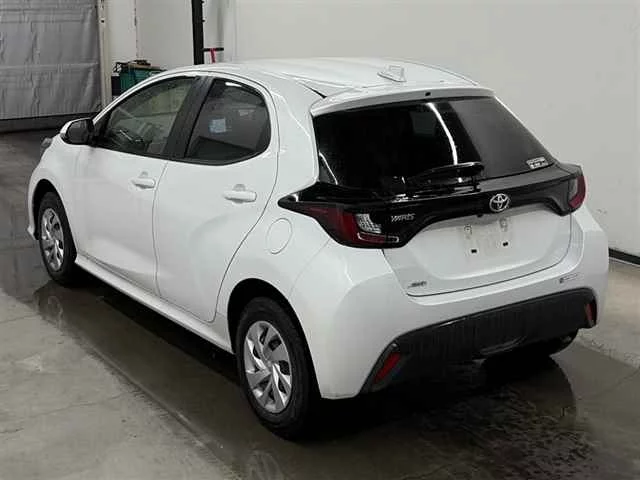 Toyota Yaris  с аукциона в Японии