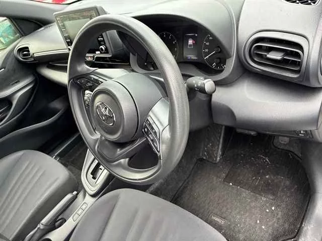Toyota Yaris  с аукциона в Японии