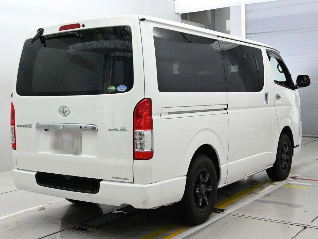 Toyota RegiusAce  с аукциона в Японии