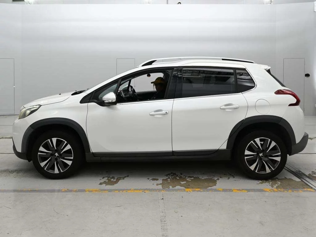 Peugeot 2008  с аукциона в Японии
