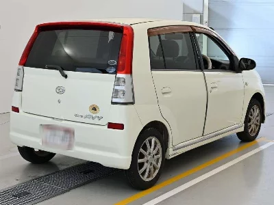 Daihatsu Mira Avy