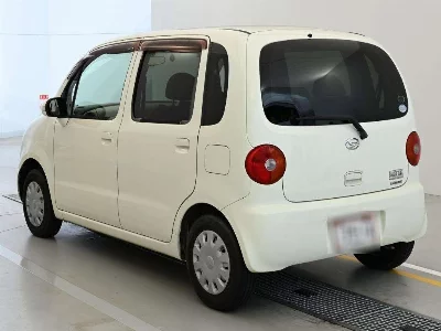 DAIHATSU MOVE LATTE