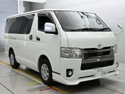 TOYOTA HIACE VAN