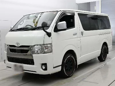 TOYOTA HIACE VAN