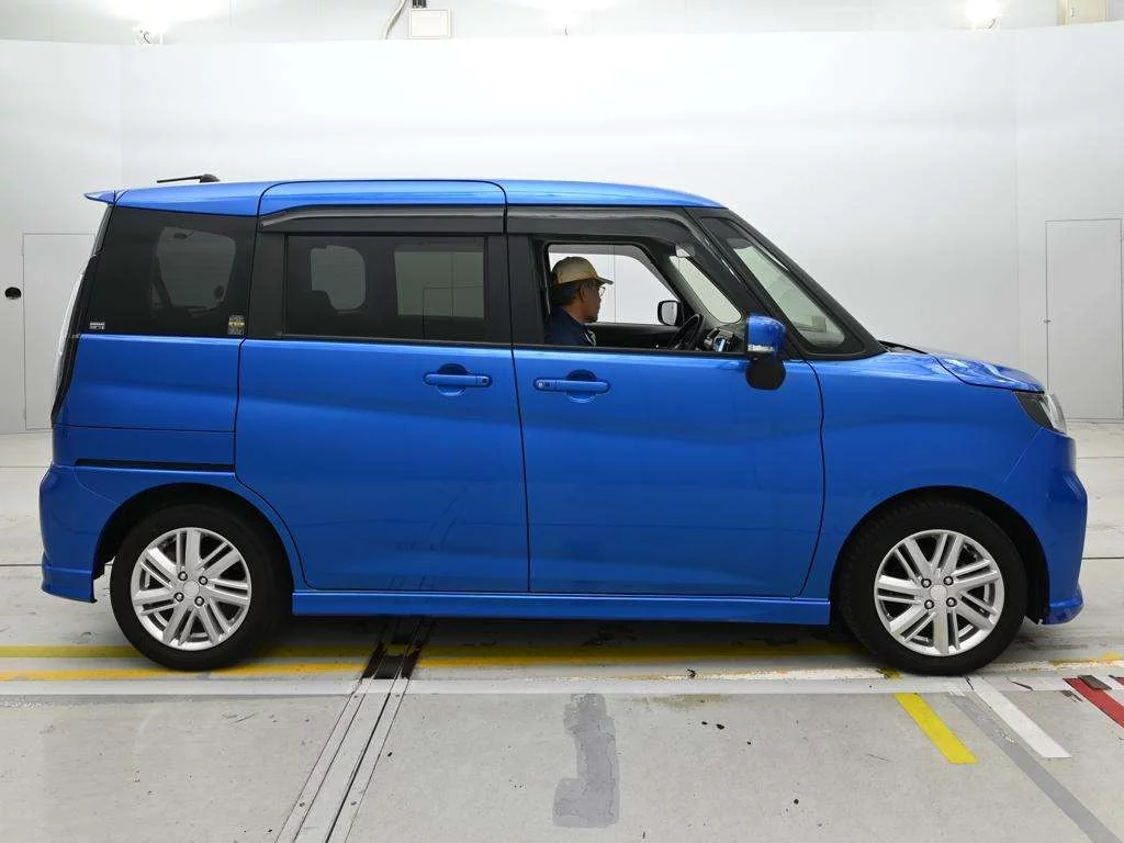 Mitsubishi Delica D:2  с аукциона в Японии