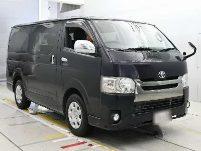 TOYOTA REGIUS VAN