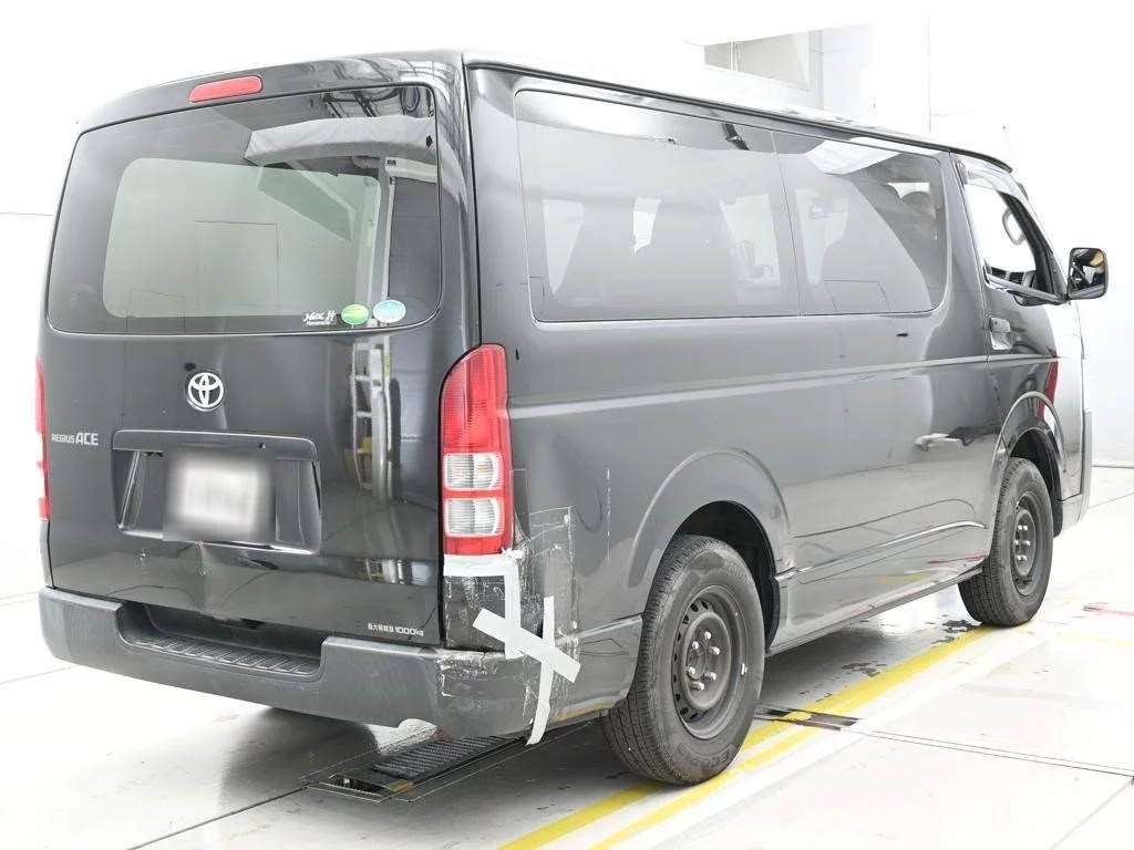 Toyota RegiusAce  с аукциона в Японии
