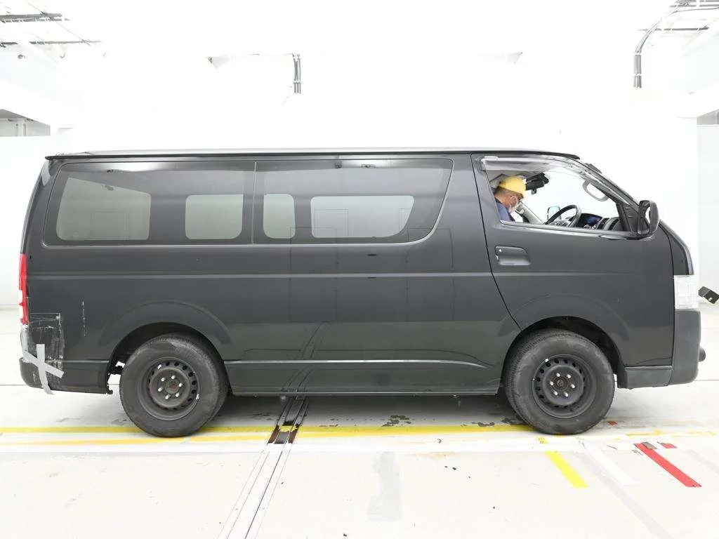 Toyota RegiusAce  с аукциона в Японии