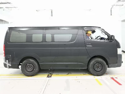 TOYOTA REGIUS VAN
