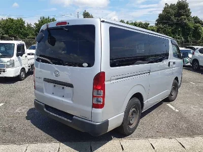 TOYOTA REGIUS VAN