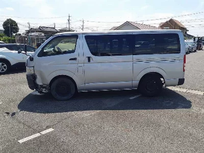 TOYOTA REGIUS VAN
