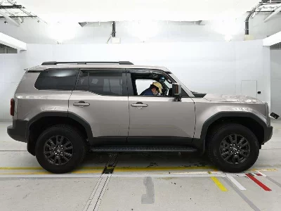 TOYOTA LAND CRUISER 250