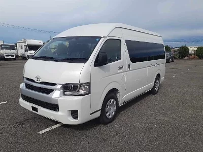 TOYOTA HIACE COMMUTER
