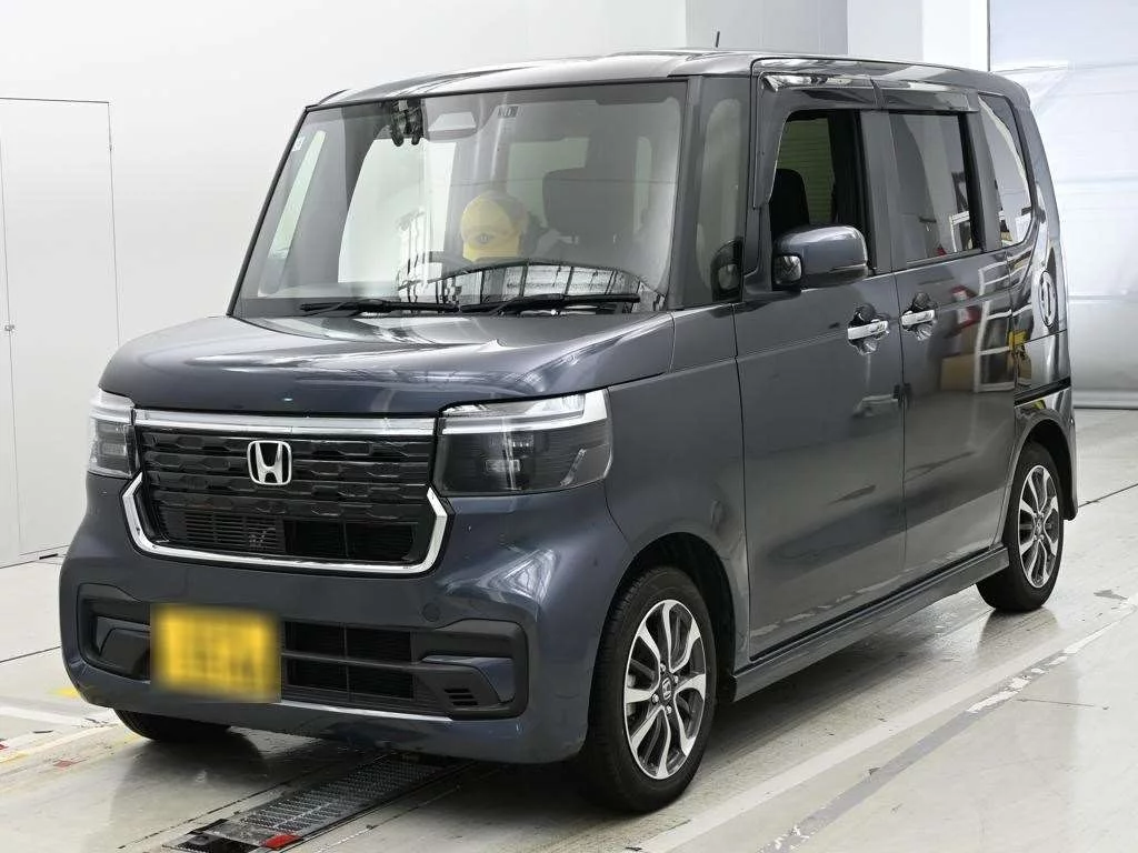 Honda N BOX CUSTOM  с аукциона в Японии