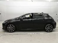 Цена авто Toyota Corolla Hatchback с аукционов Японии, номер кузова ZWE213H, пробег 70 000, оценка 3