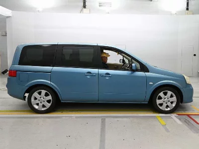 Nissan Lafesta