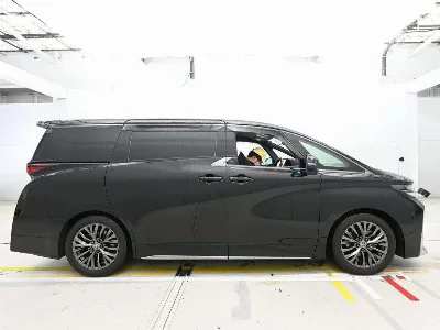 TOYOTA VELLFIRE HYBRID