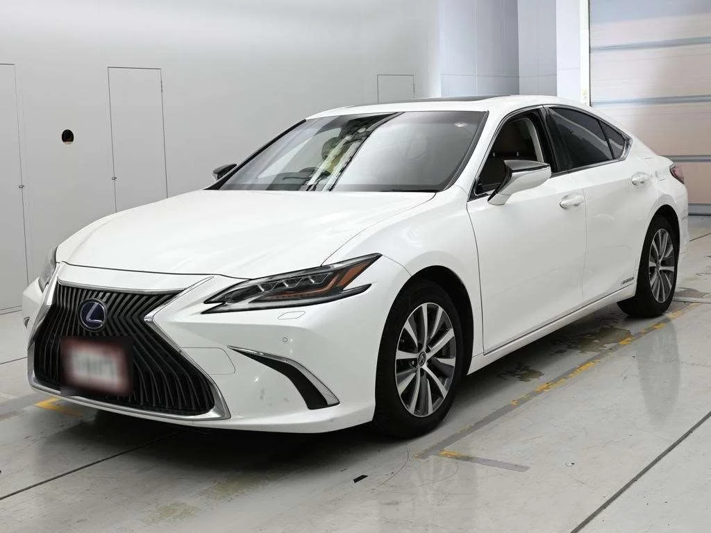Lexus ES300h  с аукциона в Японии