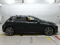 Цена авто Toyota Corolla Hatchback с аукционов Японии, номер кузова ZWE213H, пробег 26 000, оценка 2
