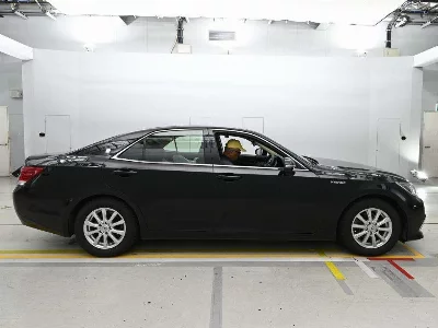 TOYOTA CROWN HYBRID