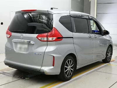Honda FREED + HYBRID