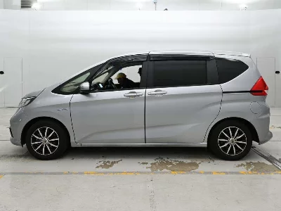 Honda FREED + HYBRID