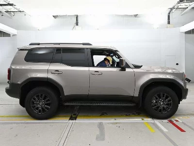 TOYOTA LAND CRUISER 250
