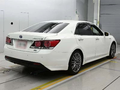 TOYOTA CROWN HYBRID