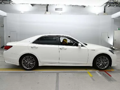TOYOTA CROWN HYBRID