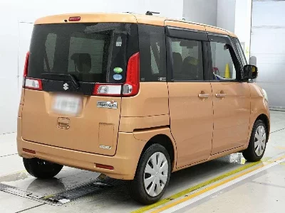 HONDA N-BOX SLASH