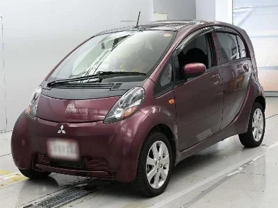 Mitsubishi i