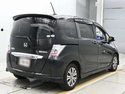 HONDA FREED HYBRID