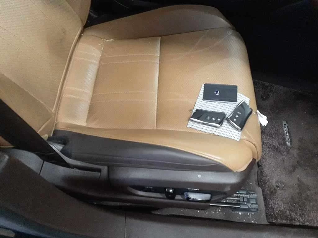 Lexus ES300h  с аукциона в Японии