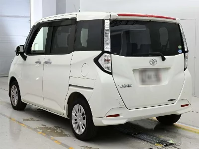 TOYOTA TANK