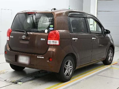 TOYOTA PORTE