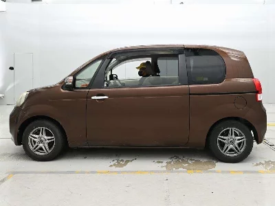 TOYOTA PORTE