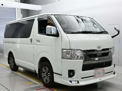 TOYOTA HIACE VAN