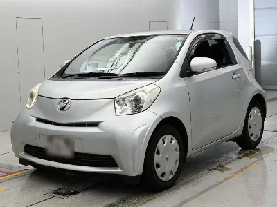 TOYOTA IQ