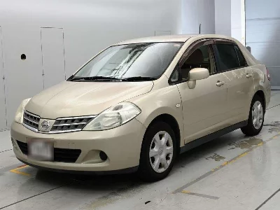 Nissan Tiida Latio