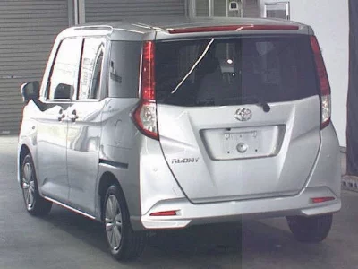 TOYOTA ROOMY