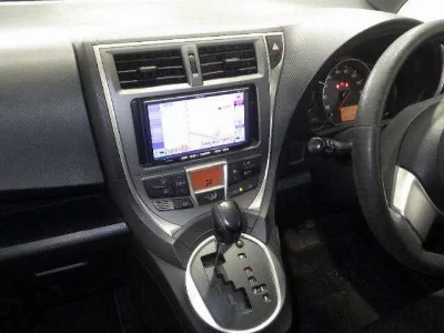 SUBARU TREZIA