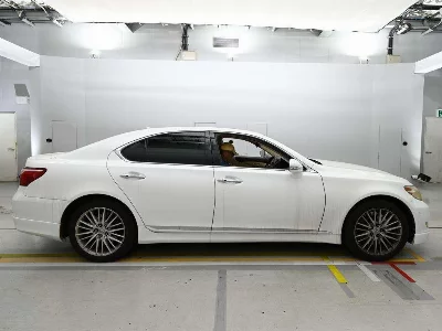 Lexus LS460L