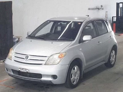 TOYOTA IST