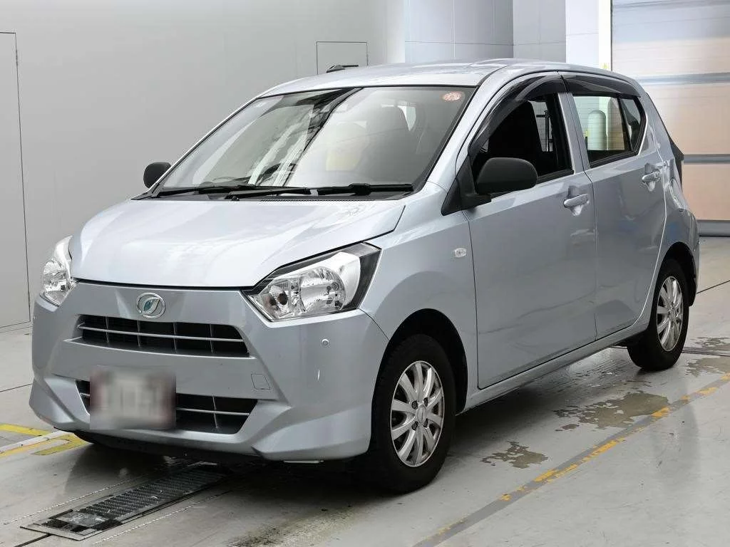 Daihatsu Mira e:S  с аукциона в Японии