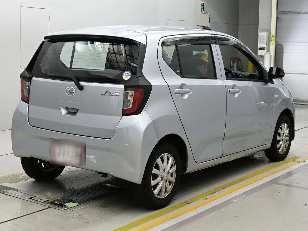 Daihatsu Mira e:S  с аукциона в Японии